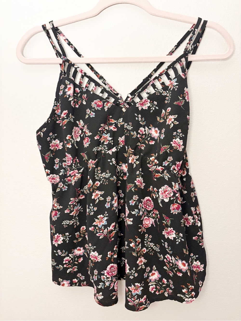 Maurices Black Floral Strappy V-Neck Cami